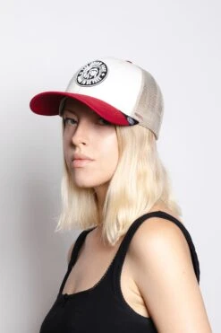 Born To Be Free Brown / Grey / Red 27 Born To Be Free Brown / Grey / Red -The Indian Face Tienda 03 013 07 5