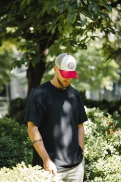 Born To Be Free Brown / Grey / Red 29 Born To Be Free Brown / Grey / Red -The Indian Face Tienda 03 013 07 9