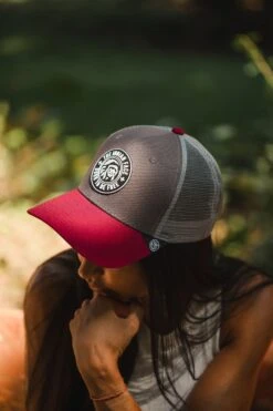 Born To Be Free Grey / Red 22 Born To Be Free Grey / Red -The Indian Face Tienda 03 013 13 9