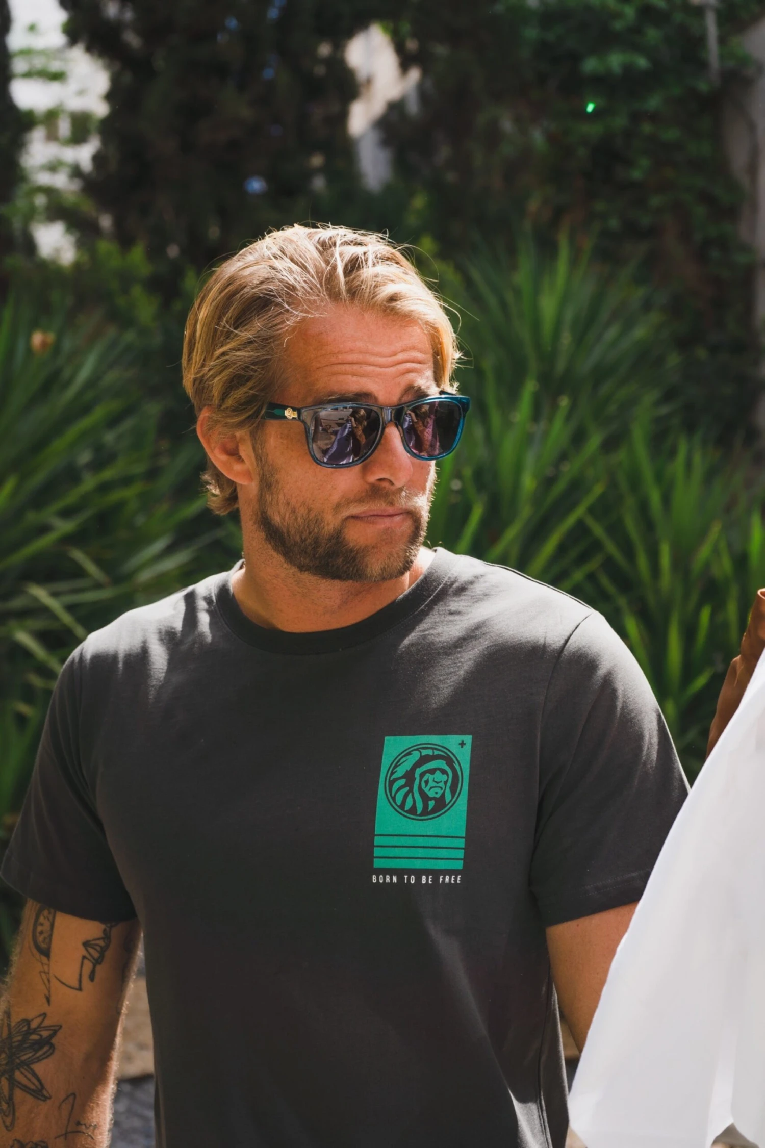 Camiseta The Indian Face Attitude Negro - 100% Algodón Unisex 8 Camiseta The Indian Face Attitude Negro - 100% Algodón Unisex - Imagen 6