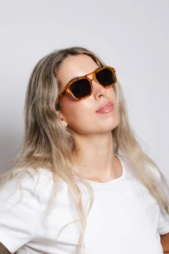 Curazao Tortoise / Black -The Indian Face Tienda HK 013 02 4