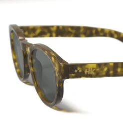 Hanukeii Mauricio Tortoise / Black Sunglasses -The Indian Face Tienda HK 014 02 04