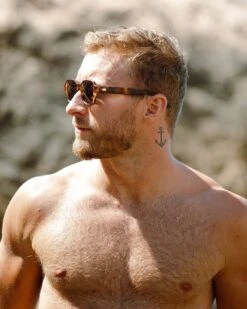 Shoreline Tortoise / Black -The Indian Face Tienda HK A01 24M01C02 07