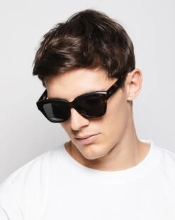 Cove Tortoise / Black 21 Cove Tortoise / Black -The Indian Face Tienda HK A01 24M08C02 02