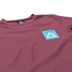 Iconic Red -The Indian Face Tienda UL R01 23M04C05 02