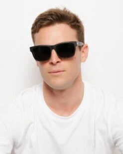 Ushuaia Black / Black -The Indian Face Tienda UL S14 01 05