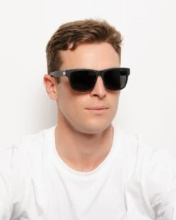 Ushuaia Black / Black -The Indian Face Tienda UL S14 01 08