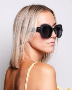 Phi Phi Black / Black -The Indian Face Tienda UL S26 01 05